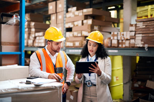 teamwork for storage, inventory and supply chain management for b2b distribution